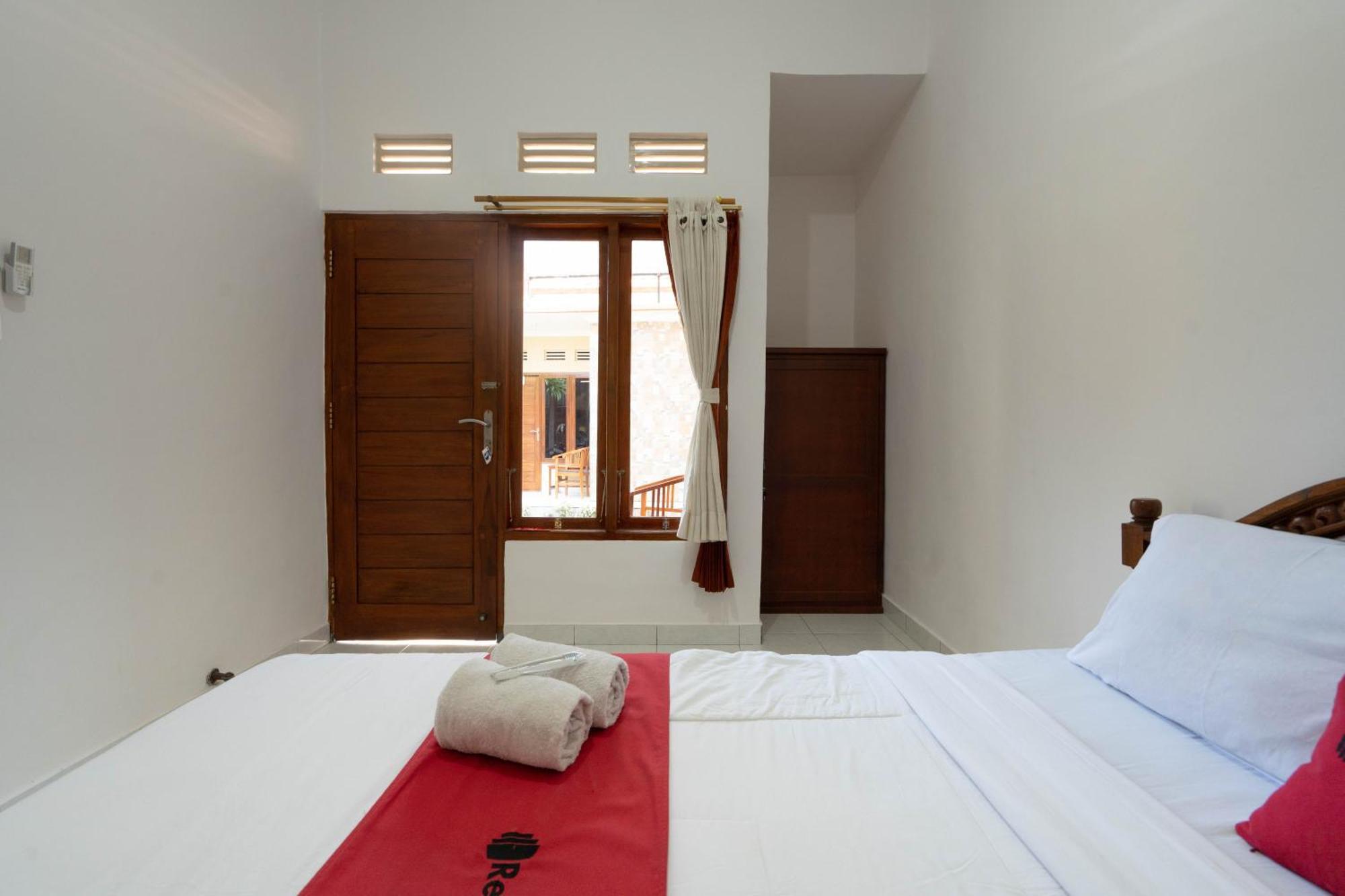 Reddoorz Near Buleleng Harbour 2 Hotel Singaraja  Exterior photo